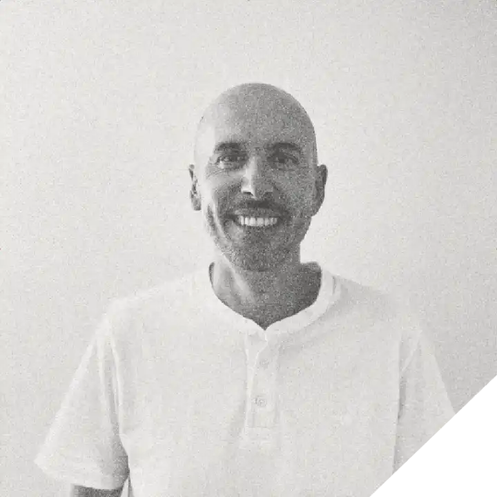 Photo de {{ member.name }}